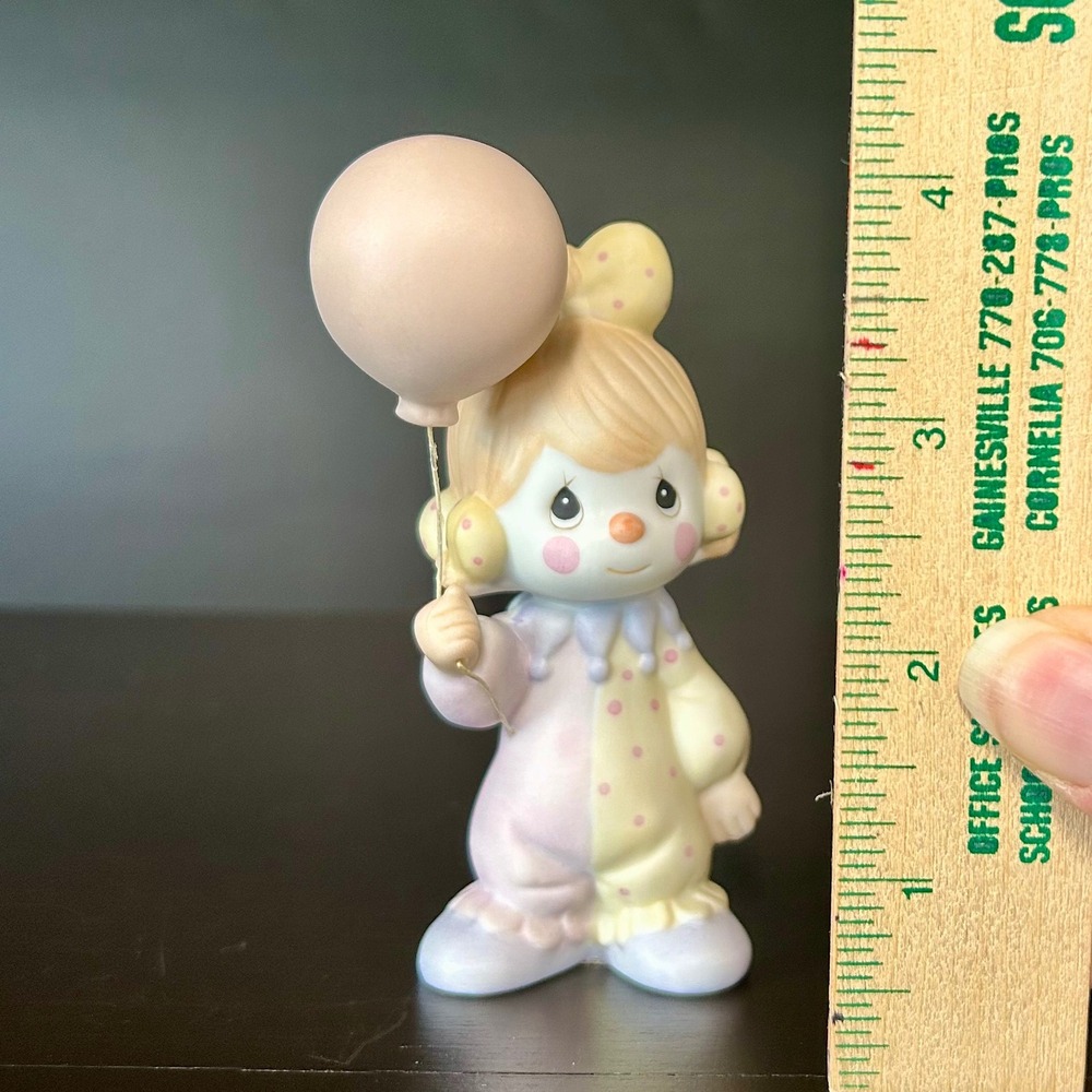 Vintage 1984 Precious Moments Clown Girl with Balloon Figurine 12238/B Pastel 4" - Picture 7 of 7